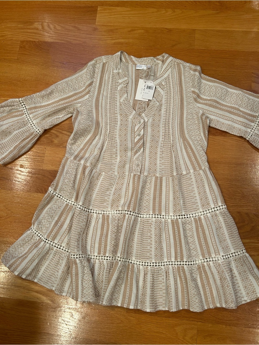 Dotti Tunic Dress/Coverup Size M
Color- Taupe & Ecru